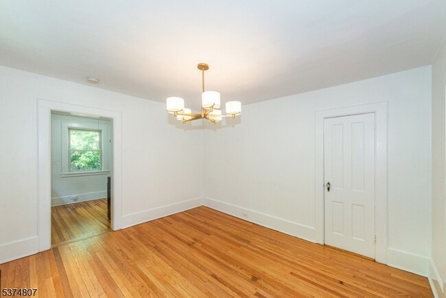 Building Photo - 92 Watchung Ave
