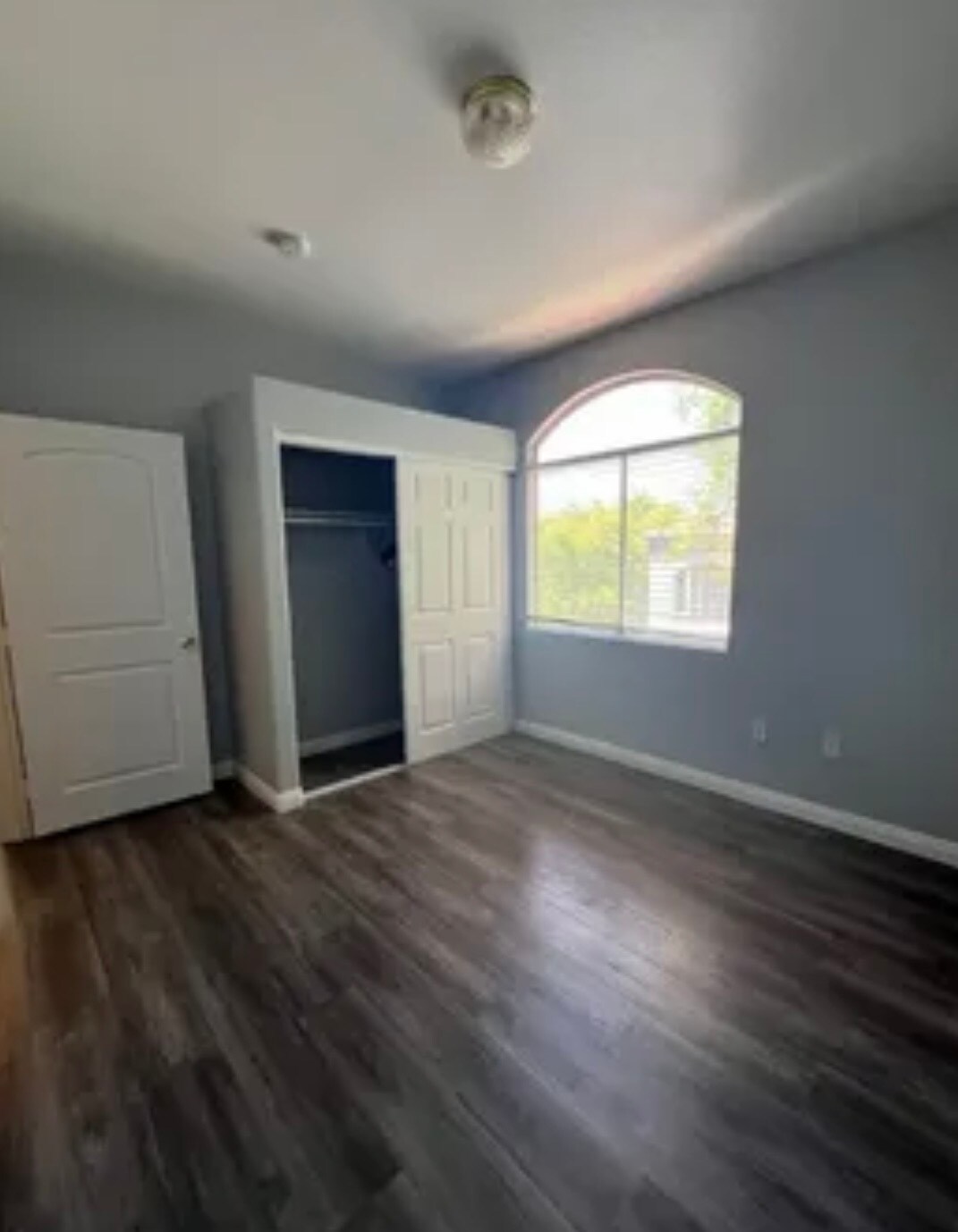 Building Photo - 700 Carnegie St