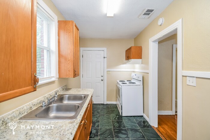 Building Photo - 339 Sunset Dr
