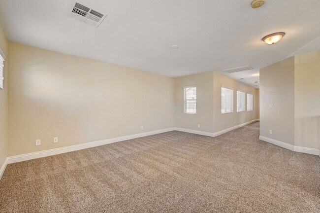 Building Photo - Stunning Northwest three bedroom w/ a loft!