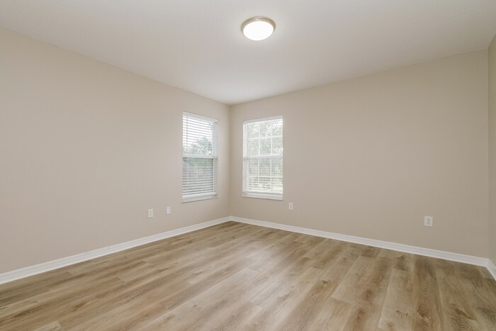 Building Photo - 7266 Lumber Port Dr