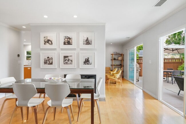 Building Photo - Updated Mid Century Home in Rancho Palos V...