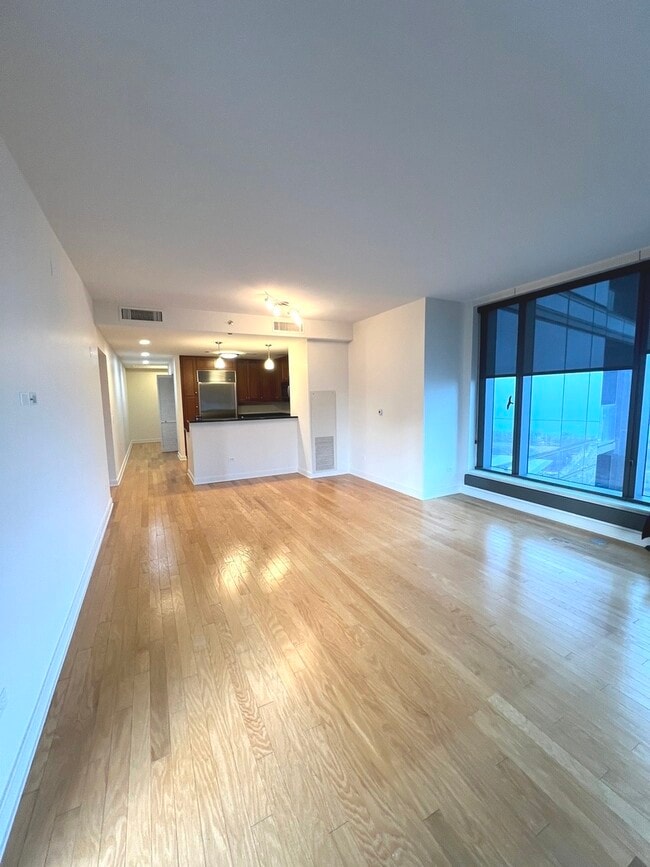 Building Photo - 60 E Monroe St