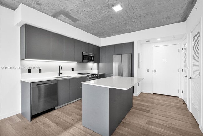 Building Photo - 307 SW 5th St