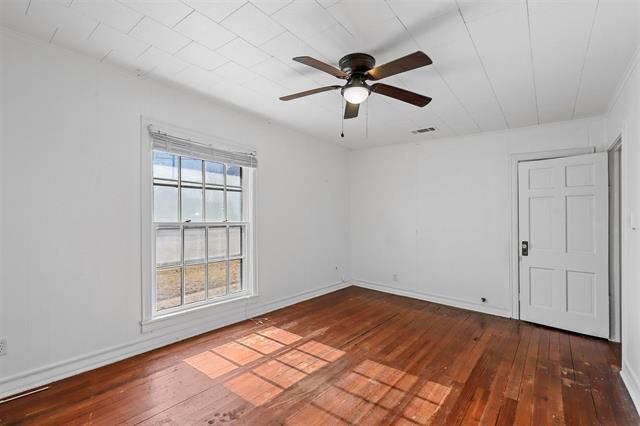 Building Photo - 125 E Tabb St