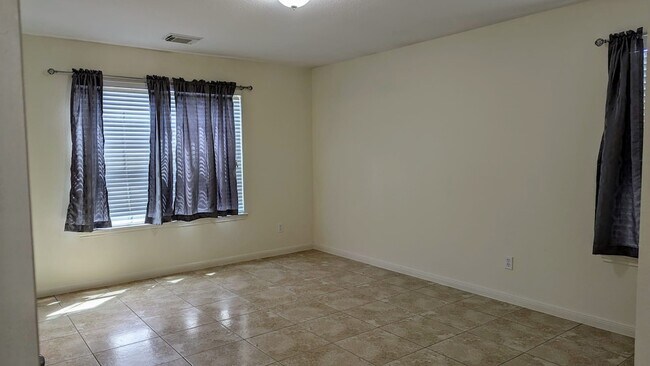 Building Photo - 16310 Cole Bridge Ln