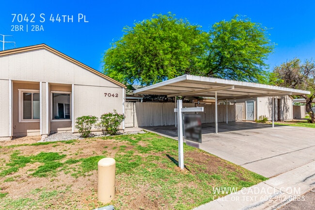 Building Photo - 7042 S 44th Pl