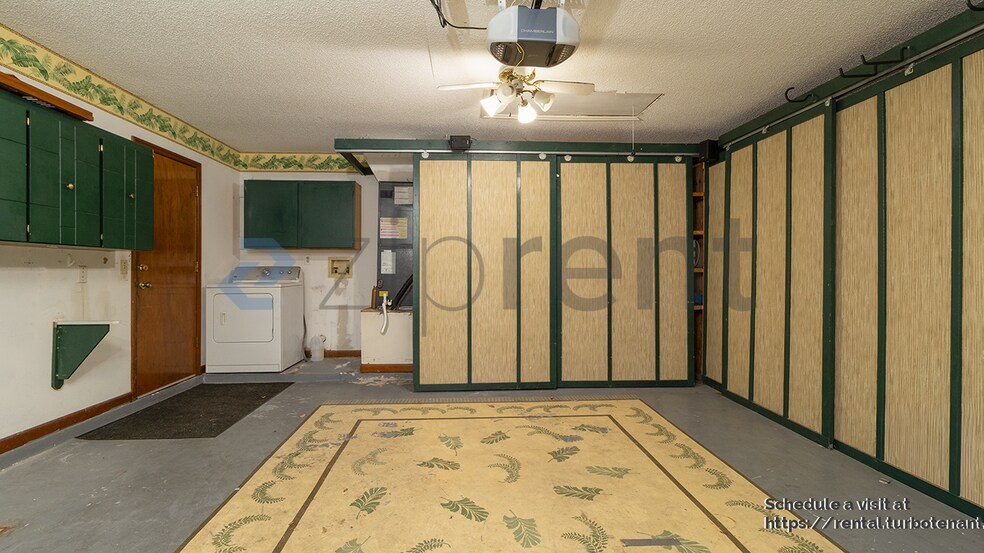 Building Photo - 5444 Lighthouse Rd