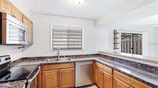 Building Photo - 4001 S Beneva Rd