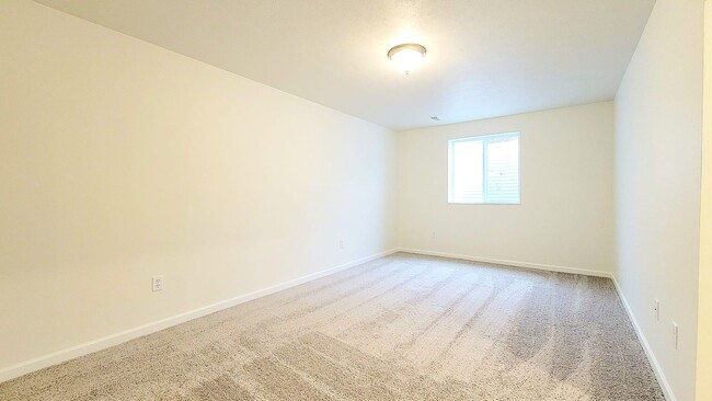 Building Photo - 1929 Blue Stem Ct