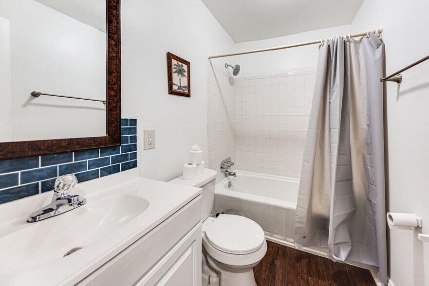 Building Photo - 4731 Sanders Ave