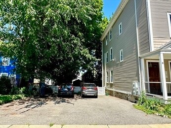 Building Photo - 6 Haverford St