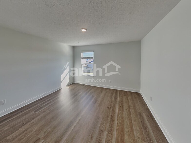 Building Photo - 206 Kramer Mills Dr