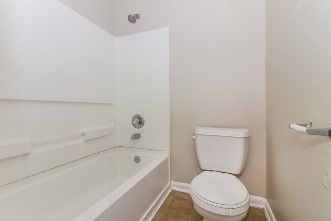 Building Photo - 1014 Vera Cruz Dr