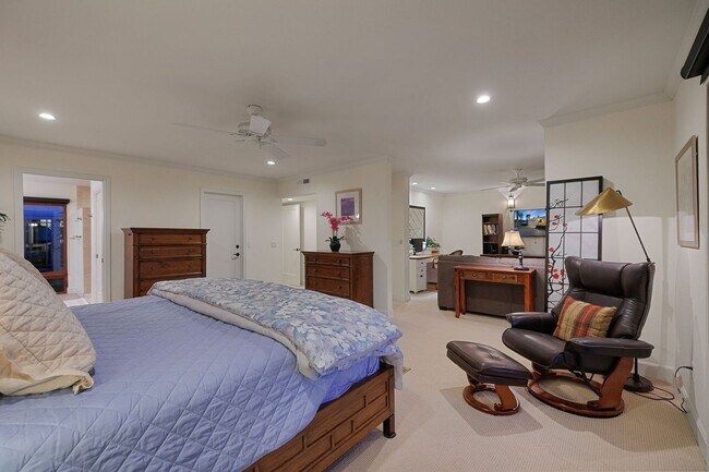 Building Photo - Luxury Golf Course Retreat in Indian Wells