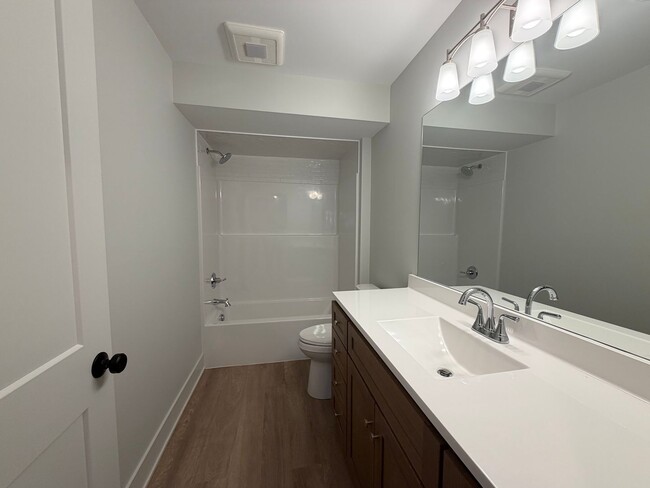 Building Photo - Newly built 3 bedroom spacious home!