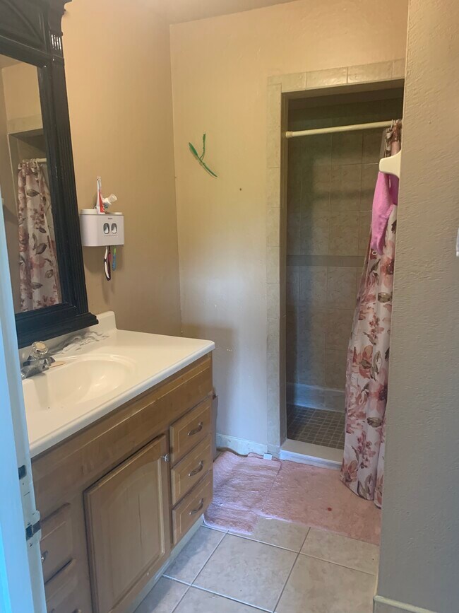 Building Photo - 5060 Downing St