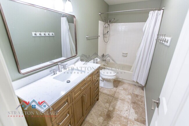 Building Photo - 5513 E Terry Dr