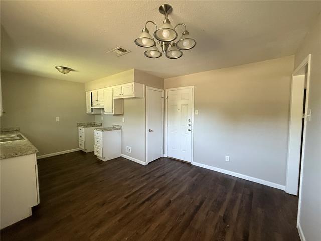 Building Photo - 10541 Cradlerock Dr