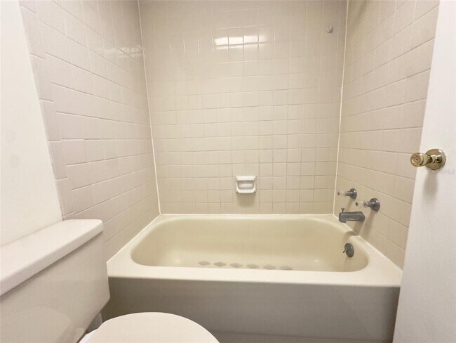 Building Photo - 3048 Eastland Blvd