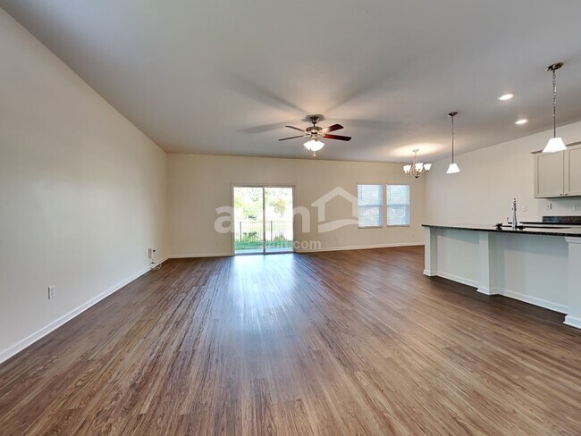 Building Photo - 155 E Jayce Way