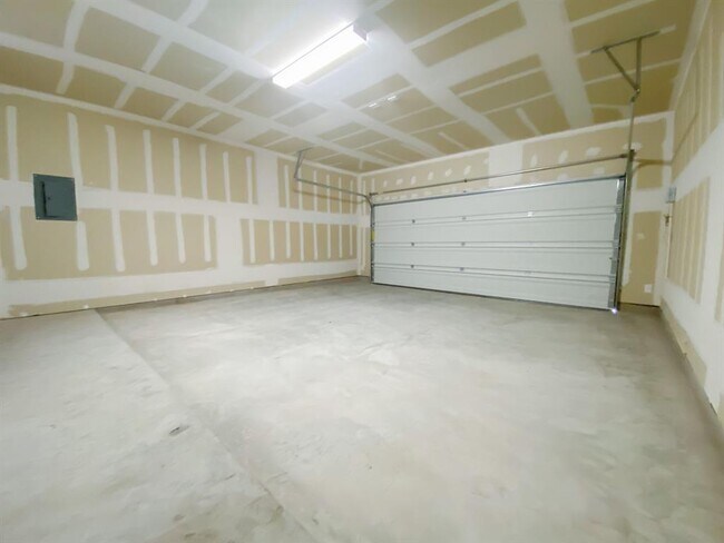 Building Photo - 12010 Corsicana Trl