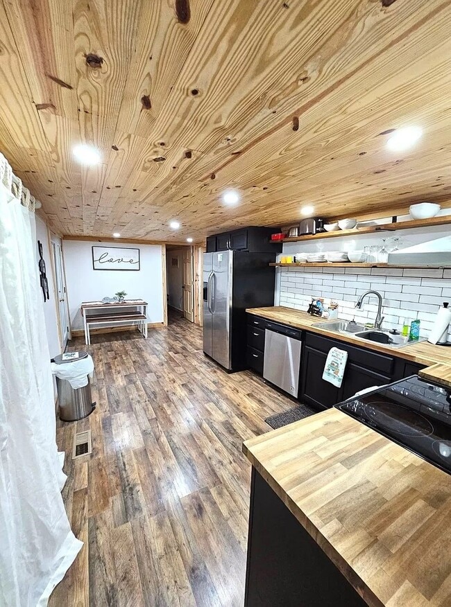 Building Photo - 702 Rush Branch Rd