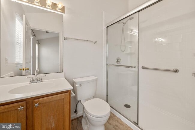 Building Photo - 956 Harrison Cir