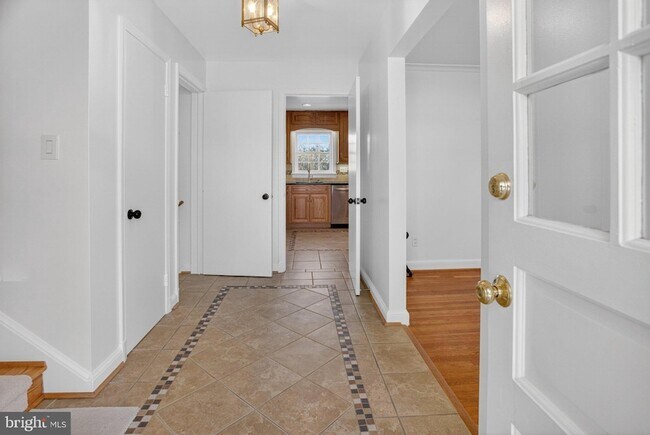 Building Photo - 5405 Ridgefield Rd