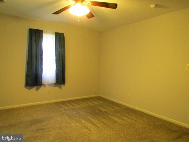 Building Photo - 23229 Boat Dock Ct E