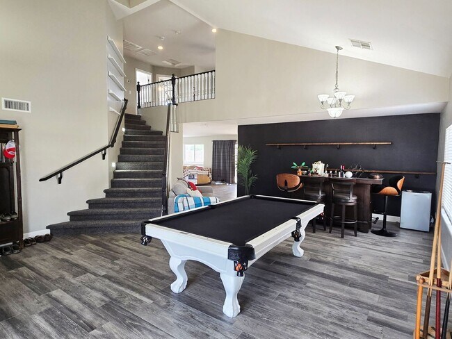 Building Photo - 2 story 3-bed, 2-bath home in San Tan Valley!