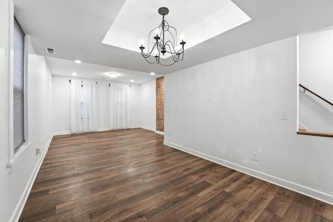 Building Photo - 905 McAllister Ave