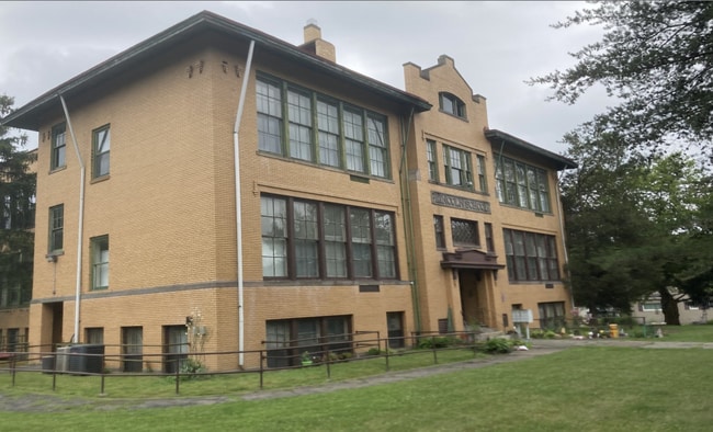 Building Photo - 1735 Ohio Ave