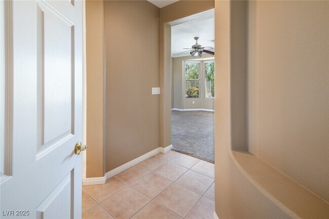 Building Photo - 10248 Santo Nina Ct