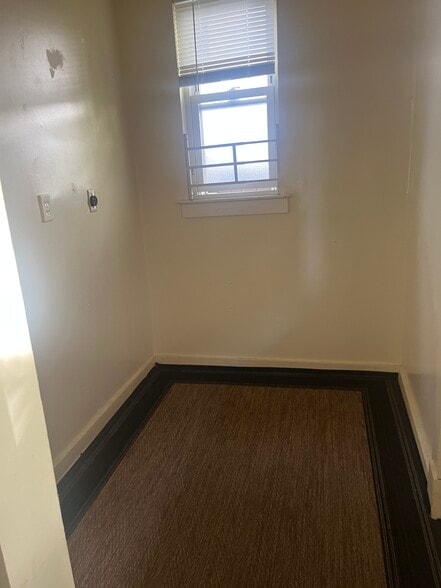 Building Photo - 51 Clark St