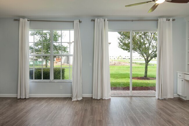 Building Photo - 9986 E Villa Cir