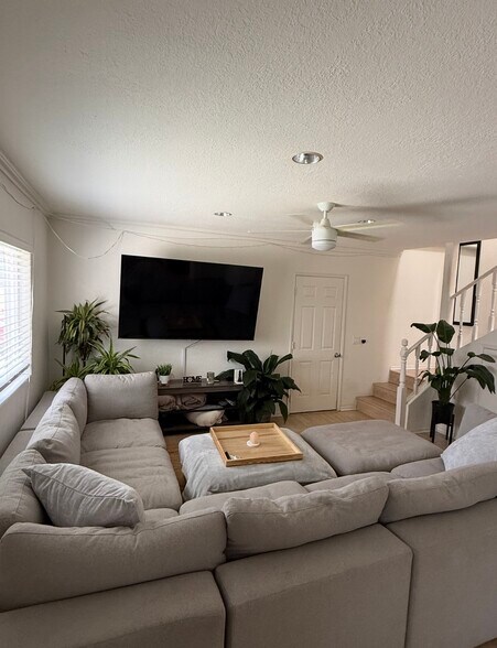 Building Photo - 3747 Strandway