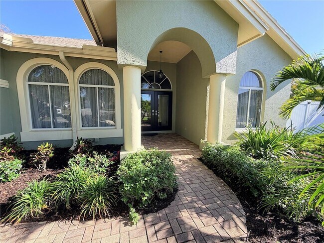 Building Photo - 8344 9th Ave Terrace NW