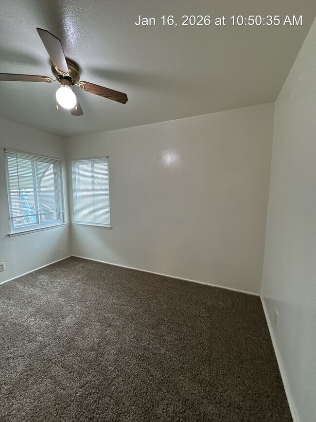 Building Photo - 2669