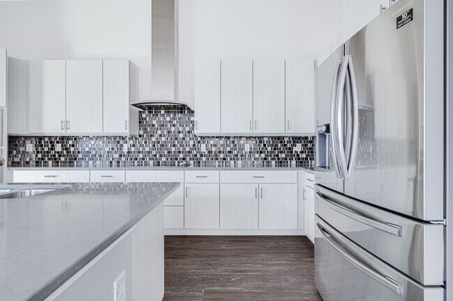 Building Photo - Luxurious Solar Powered 4 Bedroom, 3 Bath Waterfront Home with office & Upgrades Galore!