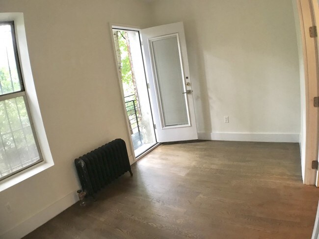 Building Photo - 975 Washington Ave