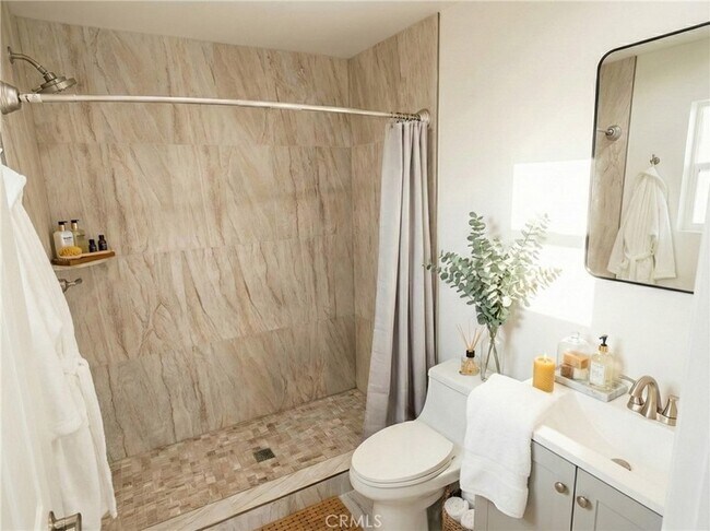 Building Photo - 8460 Nestle Ave