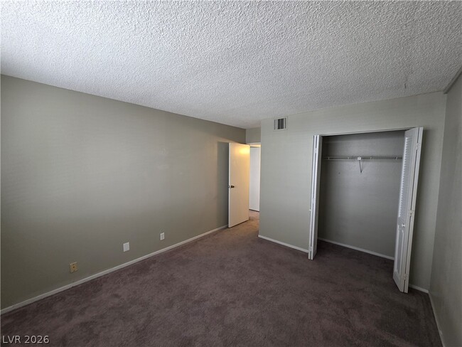 Building Photo - 3930 University Center Dr