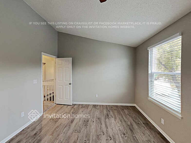 Building Photo - 12032 Monaco Dr