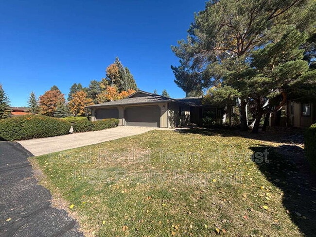 Building Photo - 2340 N Plateau Dr