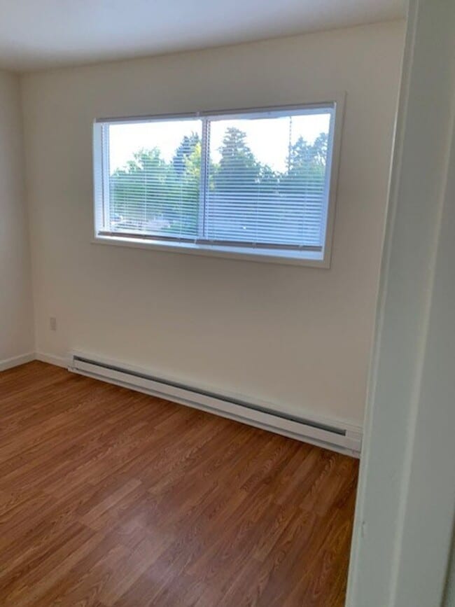 Building Photo - 1211 Summers Ln