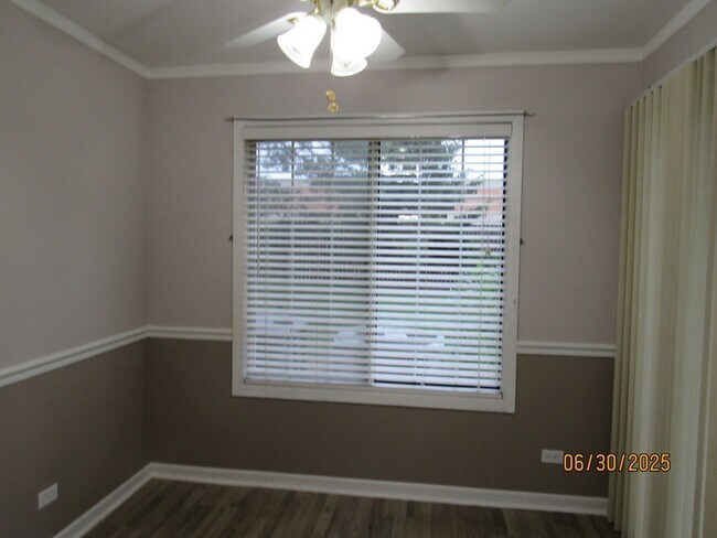 Building Photo - 352 Pembroke Ct