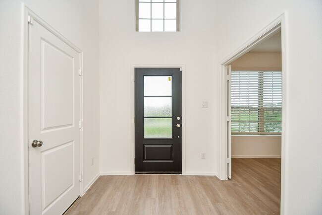 Building Photo - 5240 Pine Pass Dr