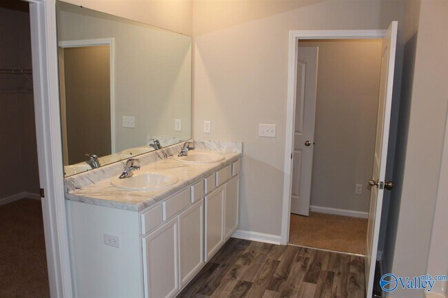 Building Photo - 13064 Belman Ln