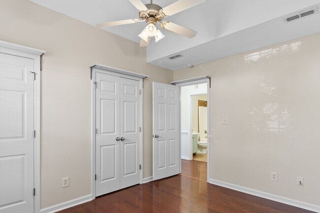 Building Photo - 149 Brightwood Dr